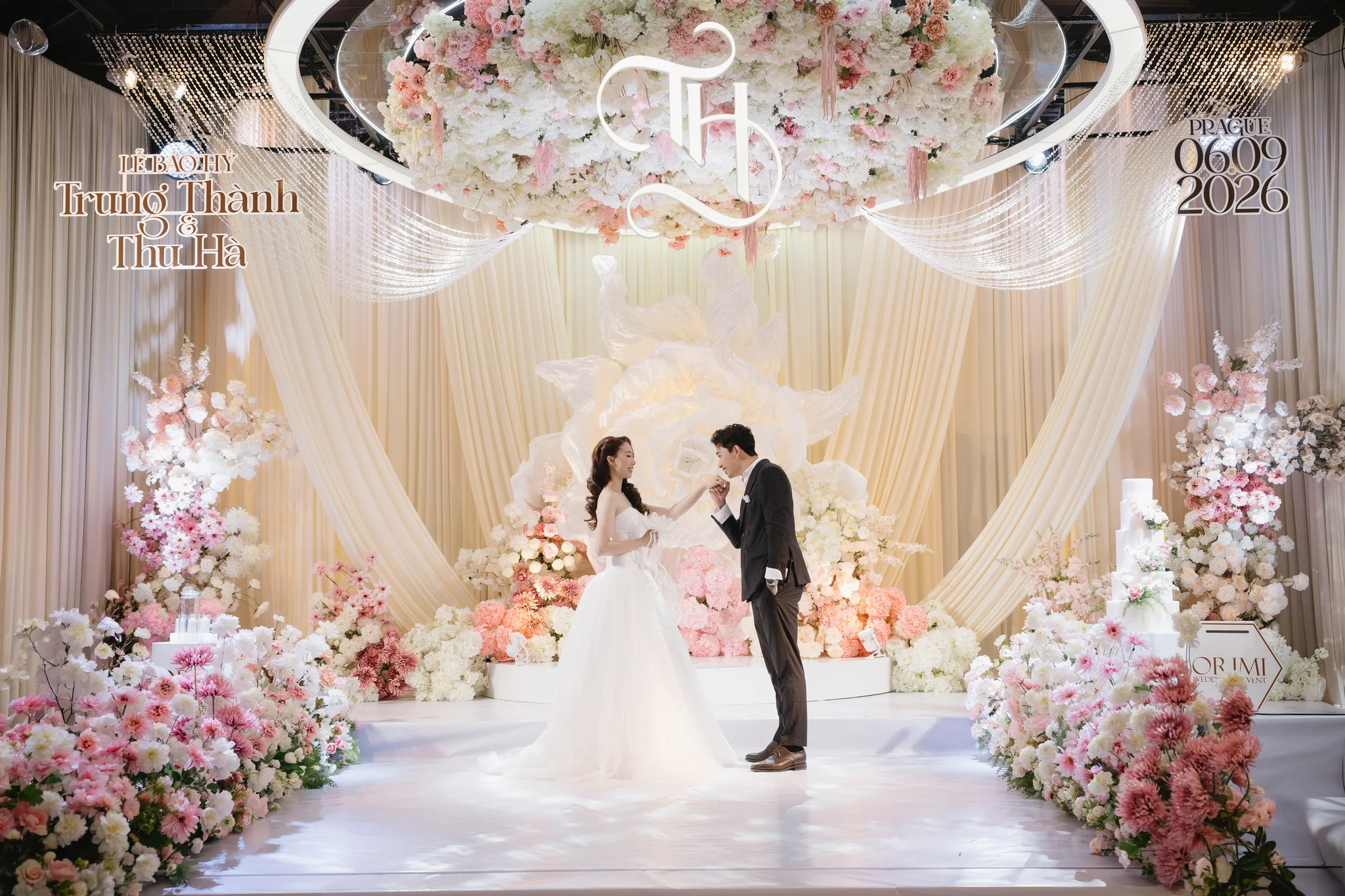 Thành & Hà · Photo 3